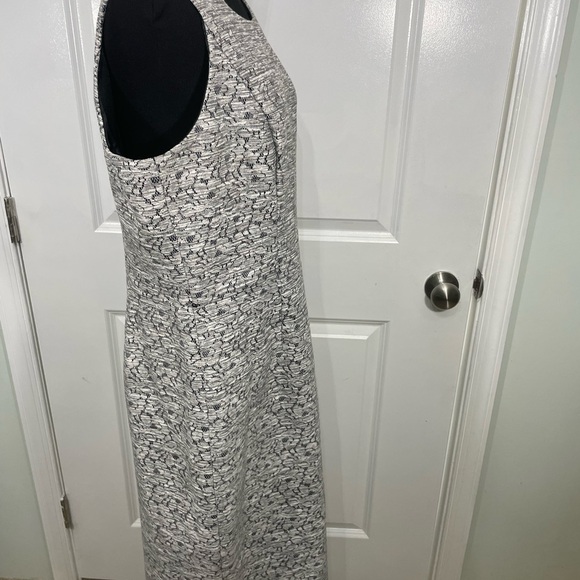 Whitehouse Blackmarket Elegant Gray Patterned Sleeveless Dress Size 14 CB-60 - Picture 4 of 9